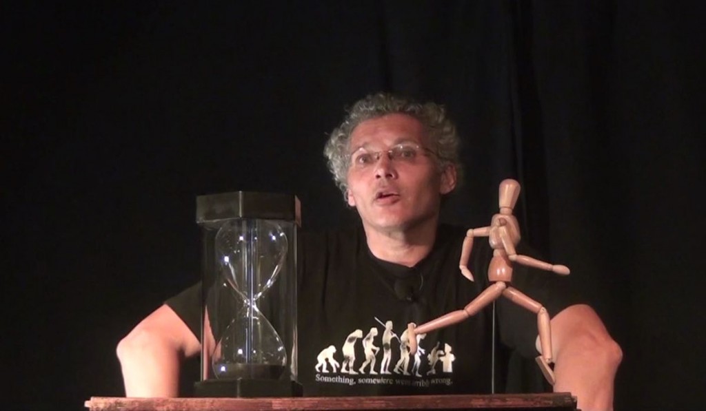 Café "Chez ta mère" Toulouse - 30/06/13 (image tirée d'une vidéo de Franck Lepage)